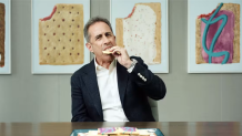 Jerry Seinfeld's munches on a Pop-Tart in a new promo for his Netflix comedy "Unfrosted."